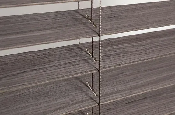 Houten jaloezie kleur bruin